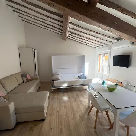 Apartamento Loft Laurel Coqueto Con Aire Ac By Apartamentos Logrono Org Exterior foto